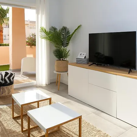 Apartment Surf - Wifi - Parking - Swimming Pool - Patio - Garden