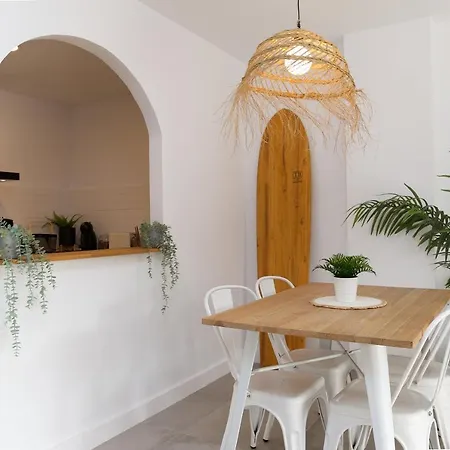 Apartment Surf - Wifi - Parking - Swimming Pool - Patio - Garden *