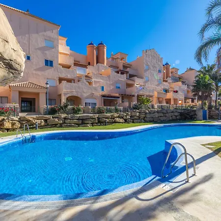 Surf - Wifi - Parking - Swimming Pool - Patio - Garden Appartement