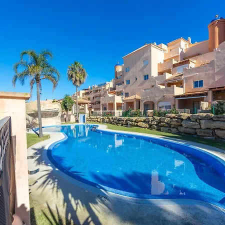 Surf - Wifi - Parking - Swimming Pool - Patio - Garden Apartment *