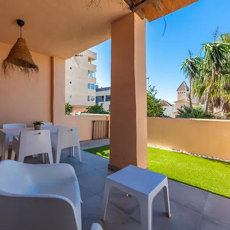 Surf - Wifi - Parking - Swimming Pool - Patio - Garden *