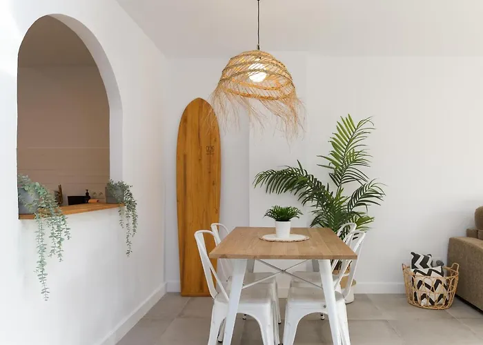 Surf - Wifi - Parking - Swimming Pool - Patio - Garden Tarifa