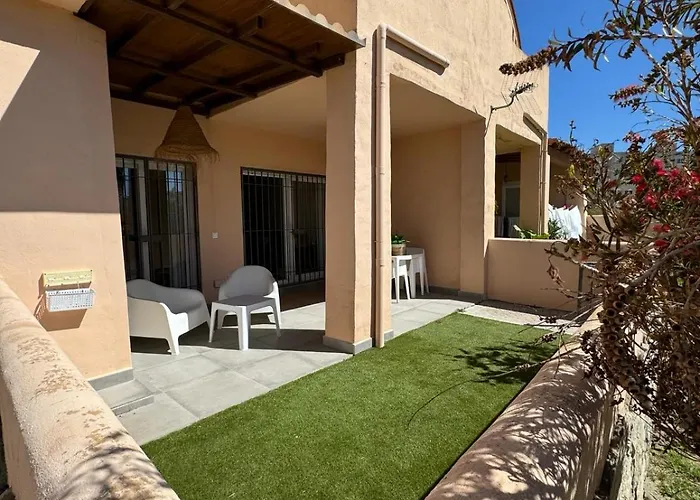 Apartamento Surf - Wifi - Parking - Swimming Pool - Patio - Garden