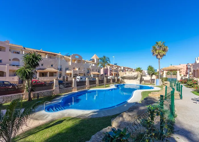 Apartamento Surf - Wifi - Parking - Swimming Pool - Patio - Garden