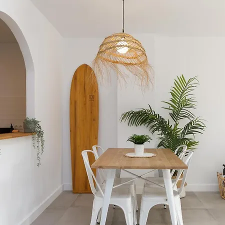Surf - Wifi - Parking - Swimming Pool - Patio - Garden Tarifa